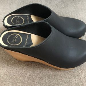 No. 6 New School Wedge Clog